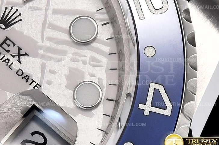 0325 ROLGMT166 – GMT II Snug 977